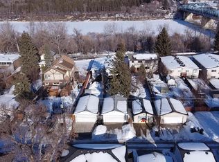 10282 87th St NW, Edmonton, AB