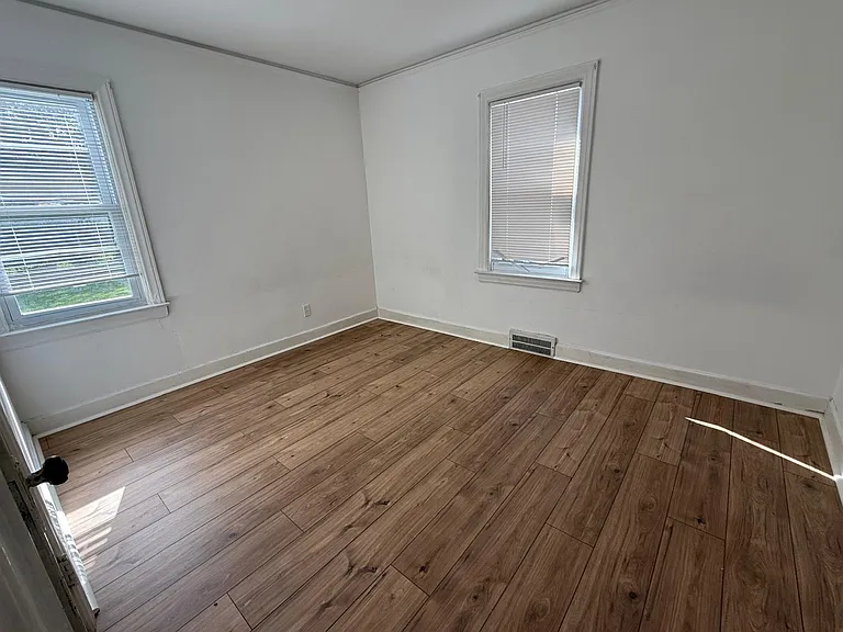 4913 Schlaff St #4915 — Photo 5