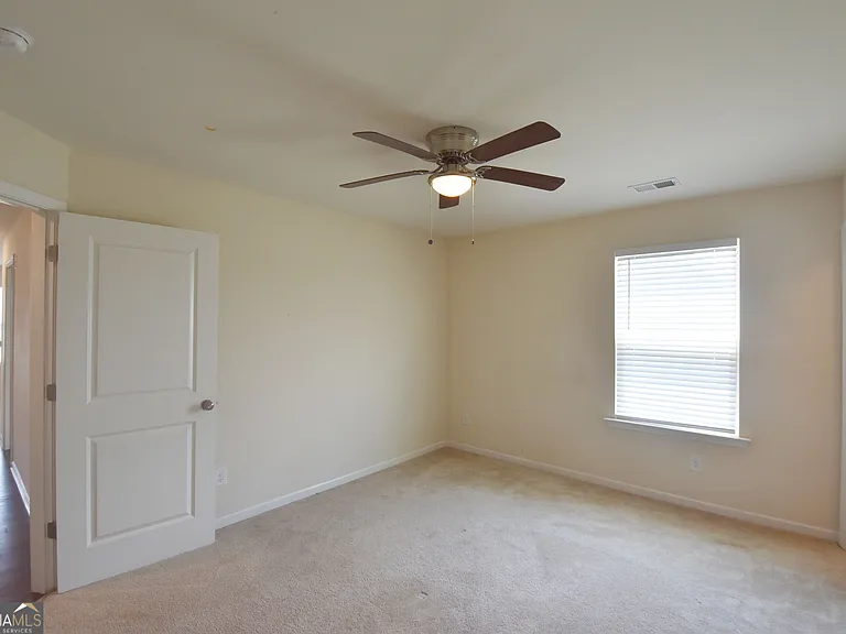 421 Southbridge Pass — Photo 51