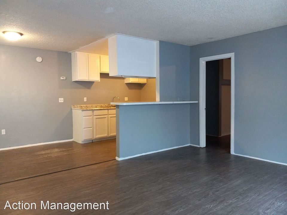 2nd image of 1119 Stanley Ave #1