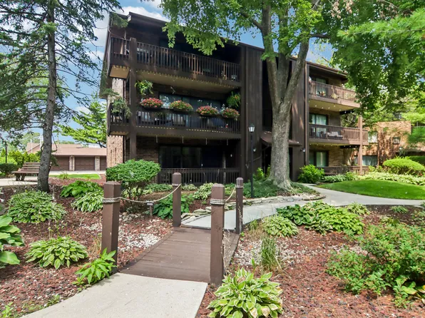 9555 Southwest Hwy APT 1S, Oak Lawn, IL 60453