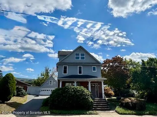 105 S Main St, Carbondale, PA 18403