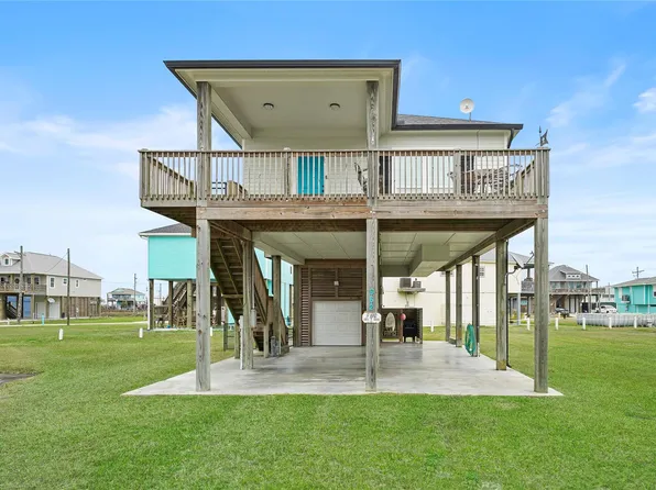 962 Driftwood Dr, Crystal Beach, TX 77650