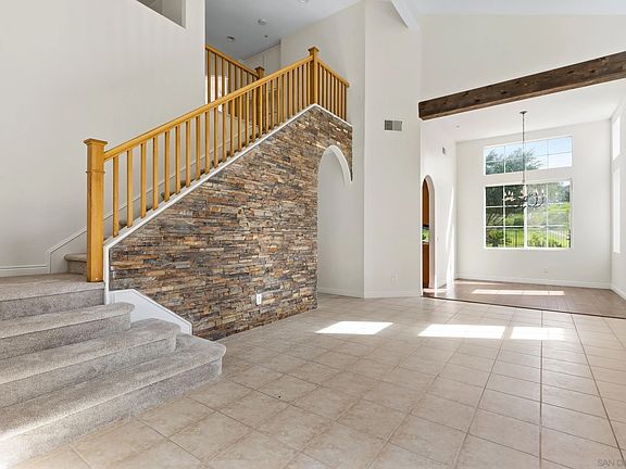 2nd image of 3133 Amberwood Ln