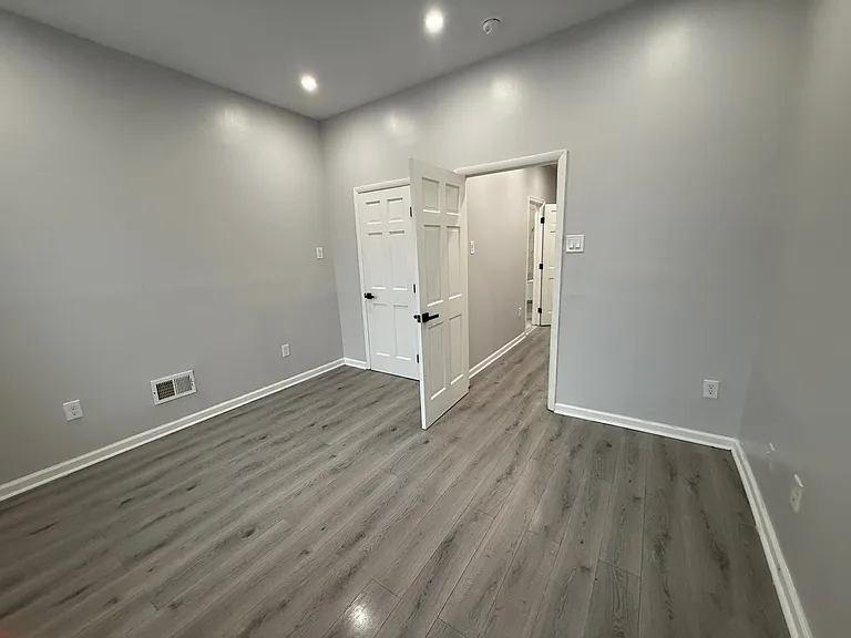 1745 Federal St — Photo 10