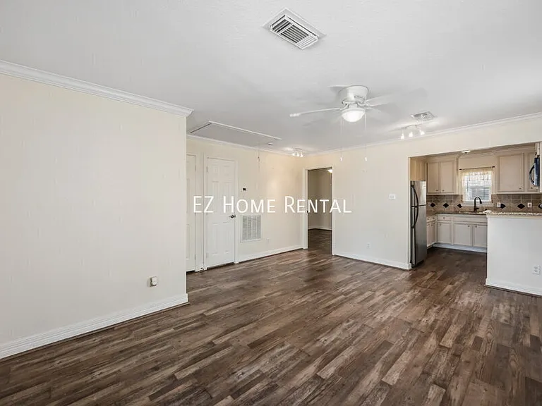 4401 Marina St #B — Photo 4