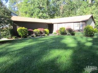 9511 Mariners Ridge Dr, Fort Wayne, IN 46819