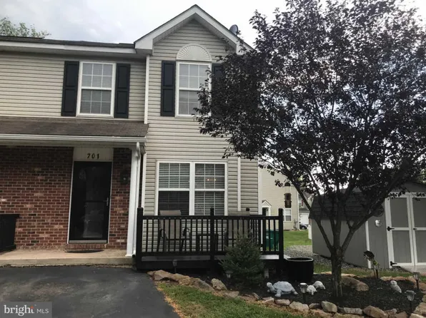 701 Seminary St, Pennsburg, PA 18073