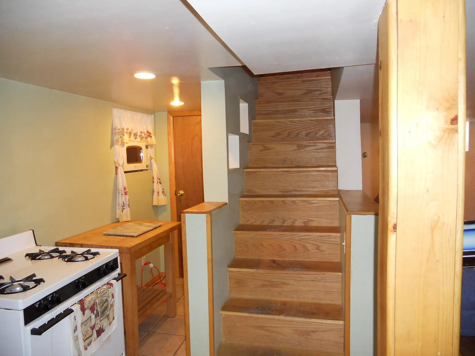 3321 S Lowe Ave — Photo 2