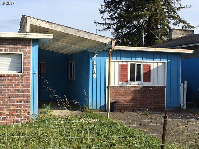 2nd image of 1135 N Lake Rd