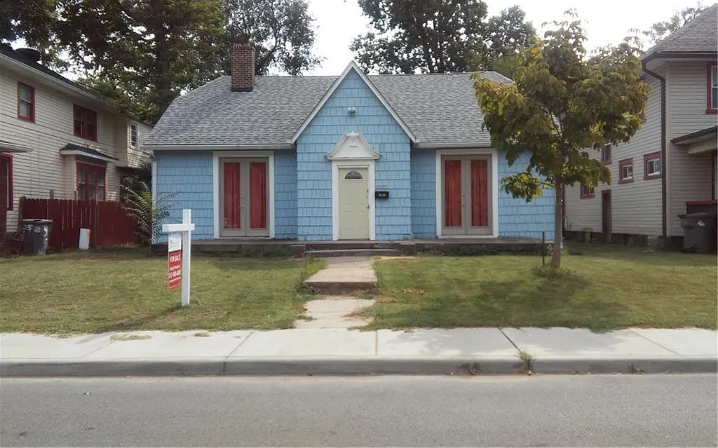 3535 N Birchwood Ave photo 1