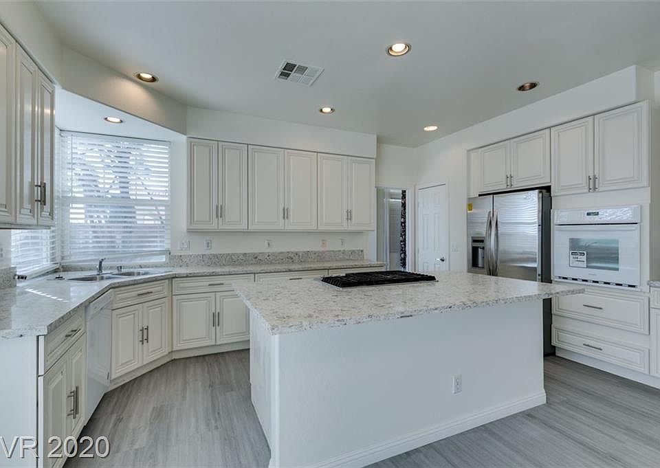 1st image of 3898 Windansea St