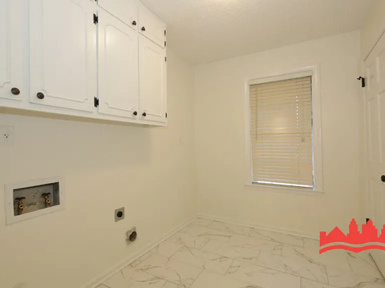 8241 Misty Meadows Ln — Photo 9