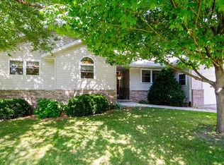 106 Cherry St, Van Horne, IA 52346