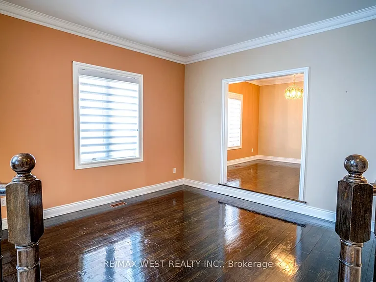 229 Baker Ave — Photo 4