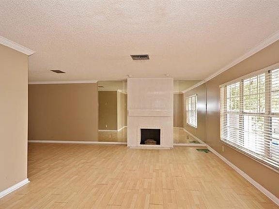 3rd image of 2025 NW 86th Ter