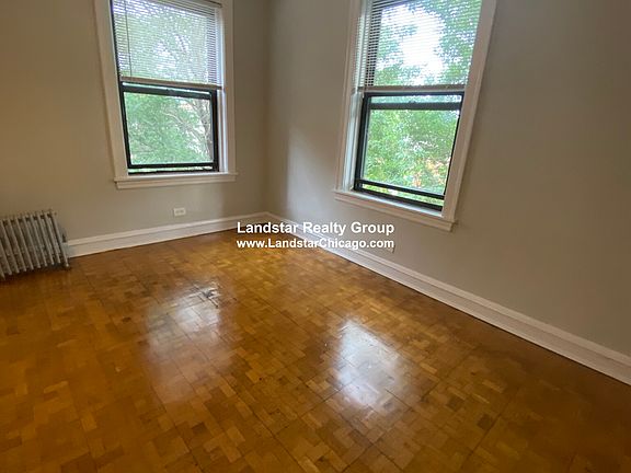 5th image of 3256 W Belle Plaine Ave #2