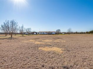 9876 NW County Road 2221, Barry, TX 75102
