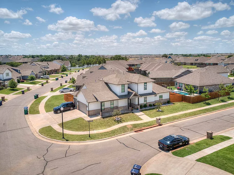 12925 Black Hills Dr — Photo 4