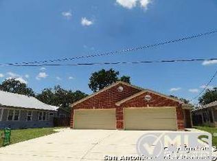 723 Dallas St, Pleasanton, TX 78064