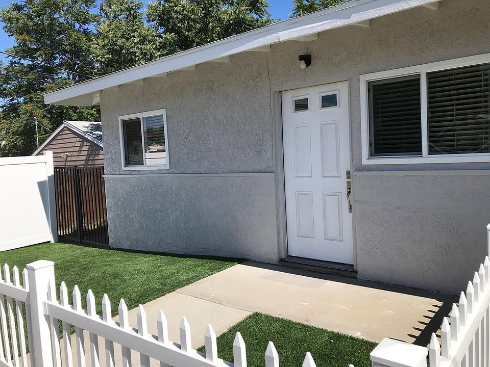 1st image of 12378 Lakeshore Dr