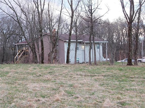 2nd image of 5610 SE Meadow Ln