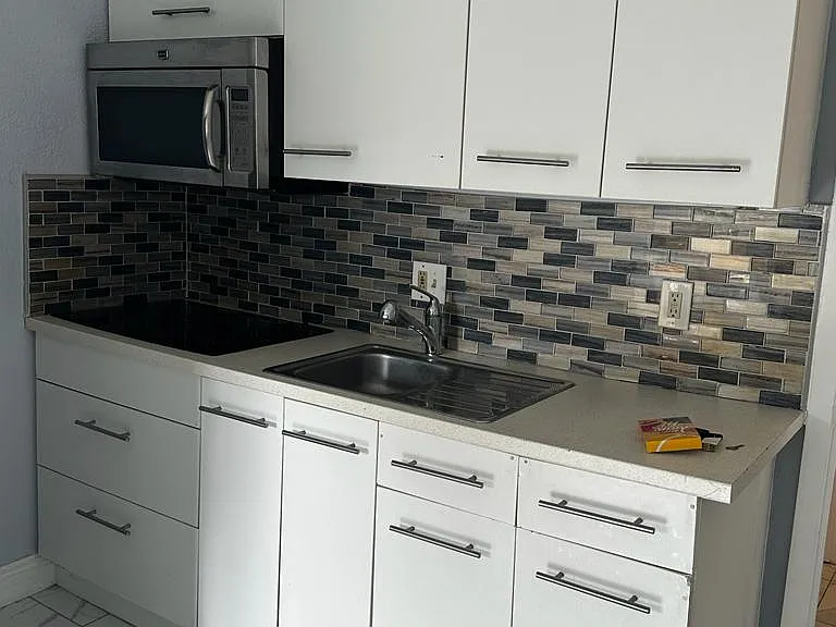 3251 SW 44th St #201 — Photo 3