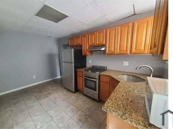 3532 Wharton St #3, Philadelphia, PA 19146