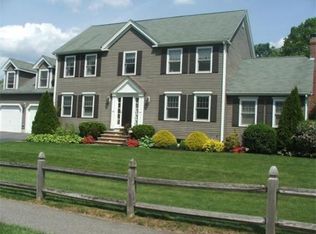 13 Paige Farm Rd, Amesbury, MA 01913