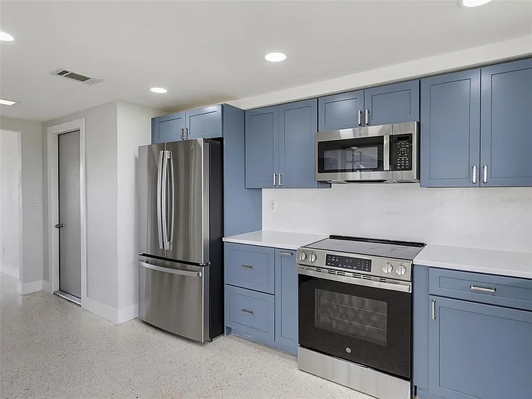 4044 Headsail Dr — Photo 13