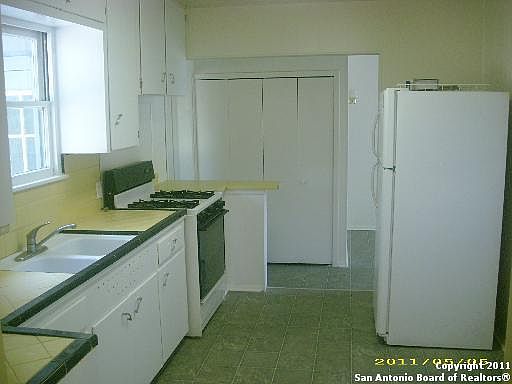 4th image of 114 W Beryl Drive