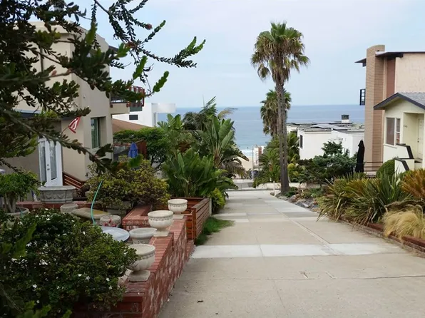 228 29th St, Manhattan Beach, CA 90266
