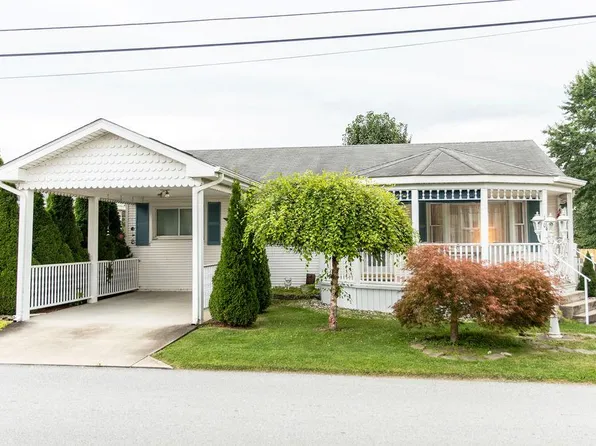 1104 McConnell Drive, Moundsville, WV 26041