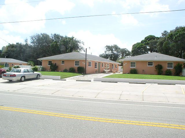 1st image of 212 Colonia Ln