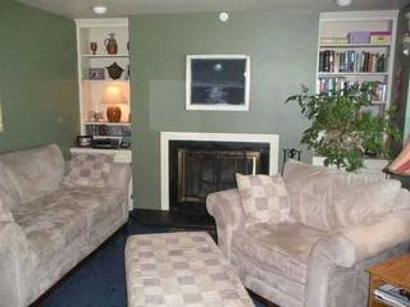 3rd image of 1208 Edgewater Dr