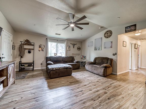 5th image of 4008 Willow St