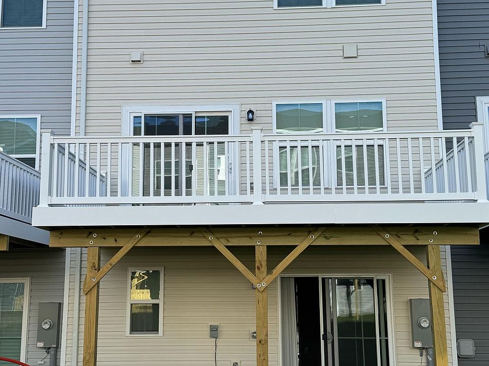 REAR VIEW (DECK)