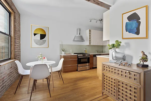 Sold by Compass | media 5