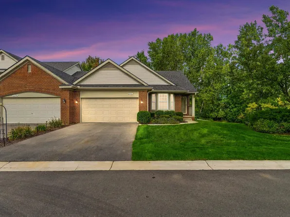 6374 Club Ct W, Grand Blanc, MI 48439