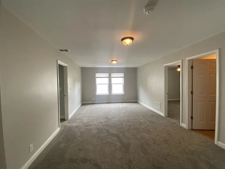 355 Vineland Place Dr — Photo 11