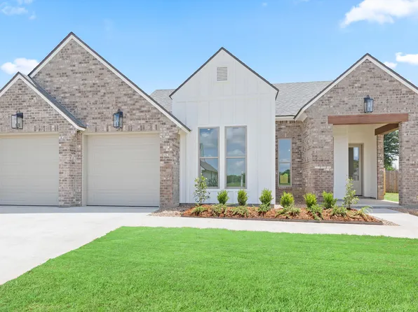 721 Whispering Meadows Rd, Broussard, LA 70518
