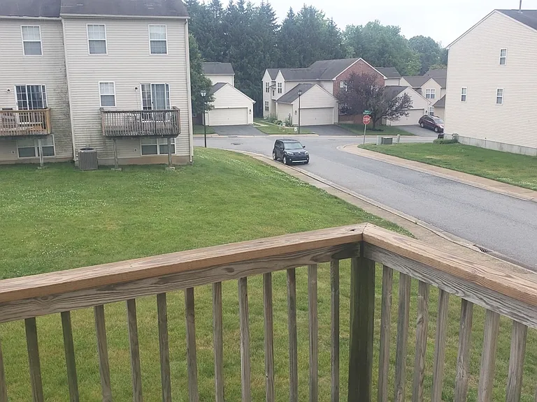 10 Bridle Path — Photo 11