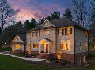 11 Hillsyde Ct, Cockeysville, MD 21030