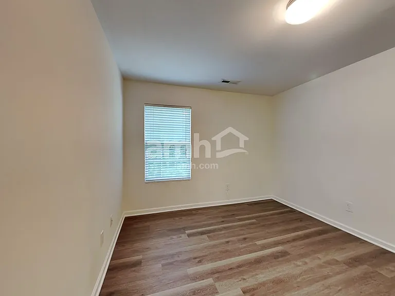 817 Redland Dr — Photo 18
