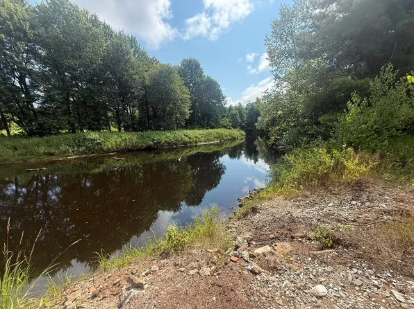 36 Hall Rd, Edwards, NY 13635