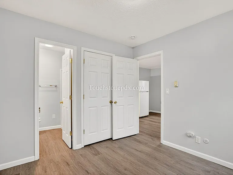 2424 NW Kearney St #5 — Photo 6