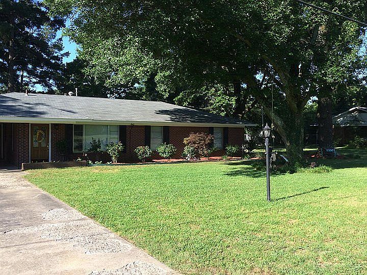 1st image of 106 E Roosevelt Dr