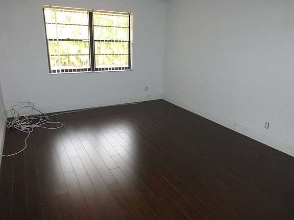 3rd image of 5 N Valencia Dr #37