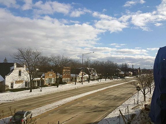 Located on 3106 in Pleasant Square in Schaumburg, IL