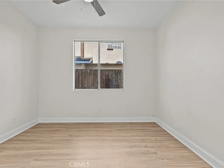 18800 Lull St — Photo 22